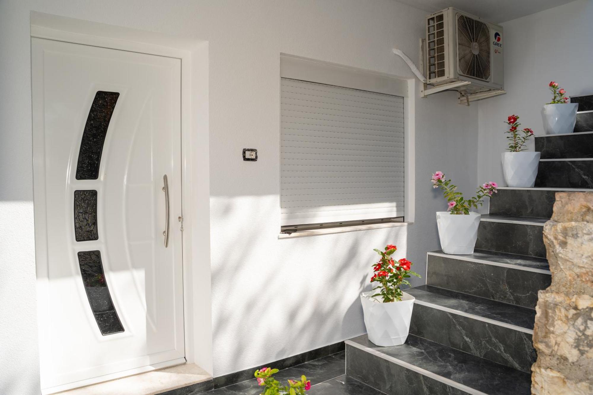 Sunnydream Apartaments Saranda Esterno foto