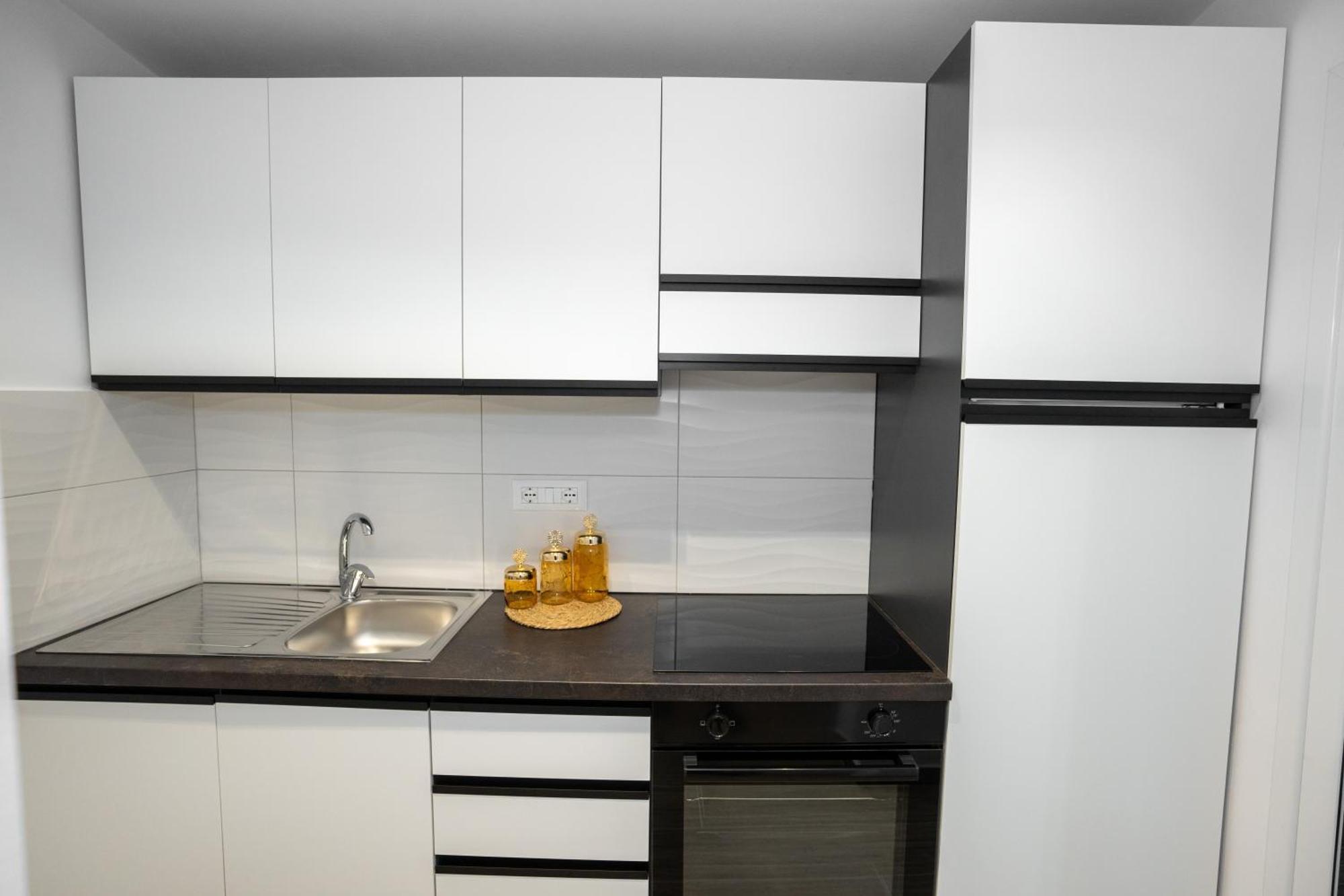 Sunnydream Apartaments Saranda Esterno foto