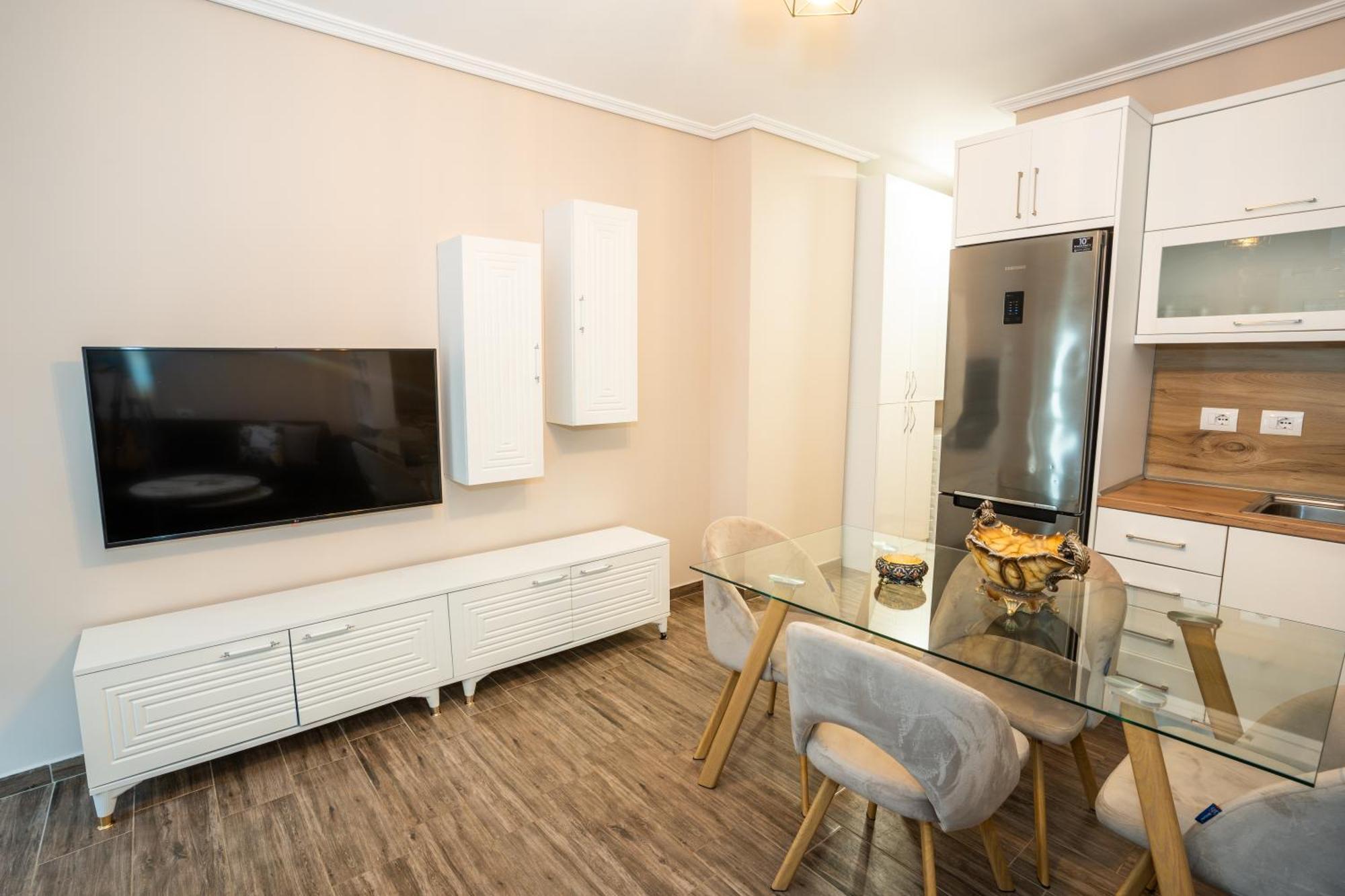 Sunnydream Apartaments Saranda Esterno foto